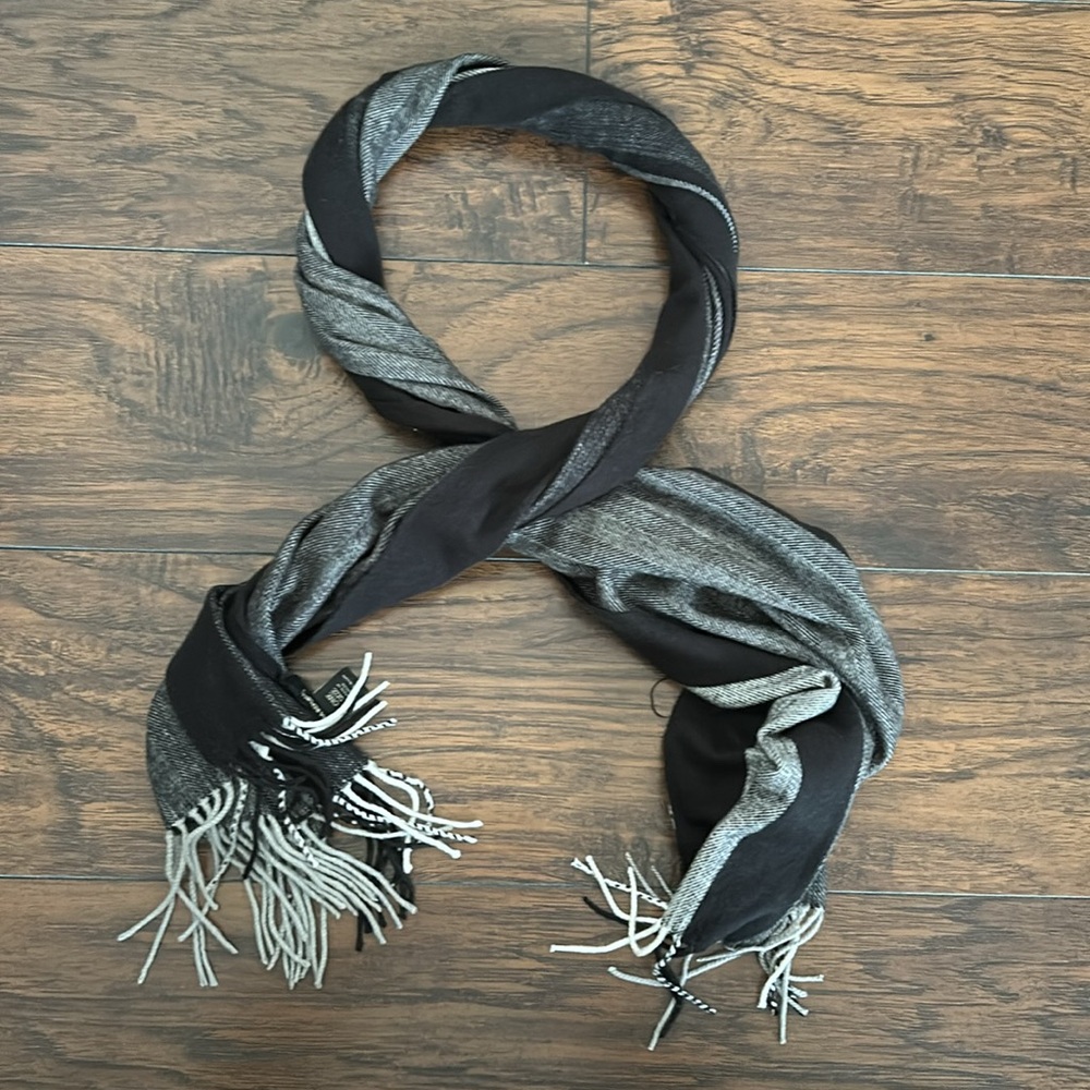 Banana Republic scarf